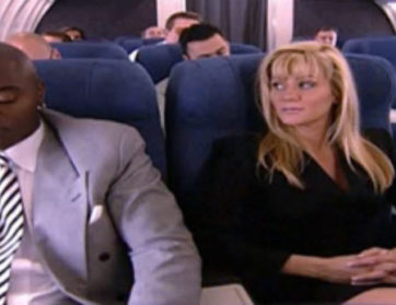 Jebačina u avionu, stjuardese